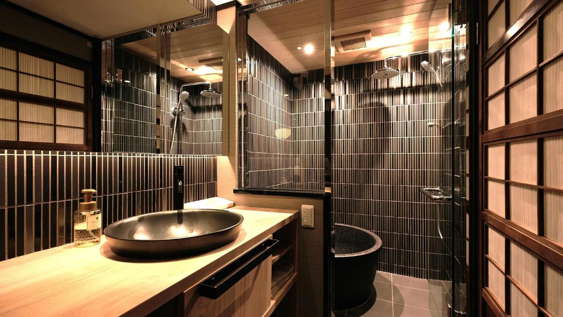 Tsumugi Gionshirakawa Villa Kyoto 0*,
